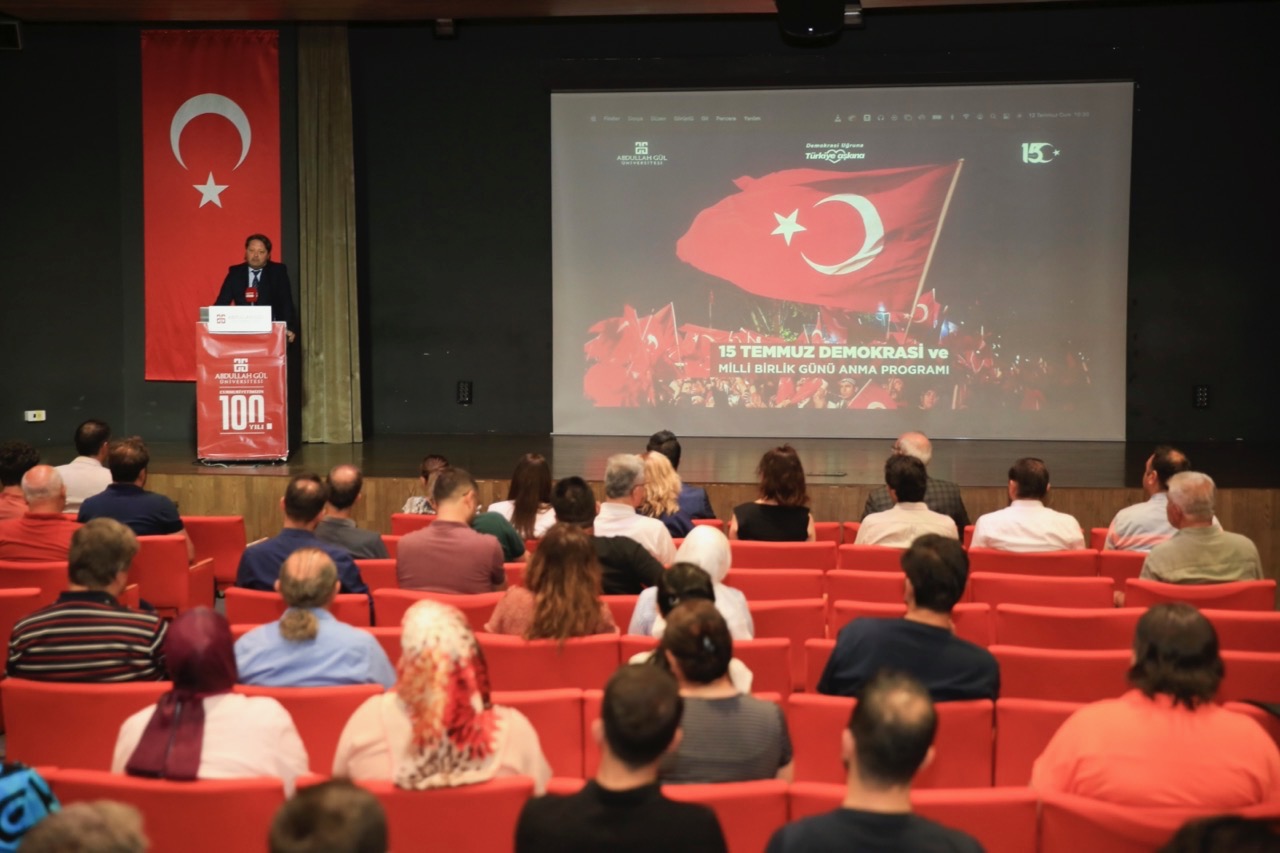 AGÜ’de 15 Temmuz Demokrasi ve Milli Birlik Günü Anma Programı