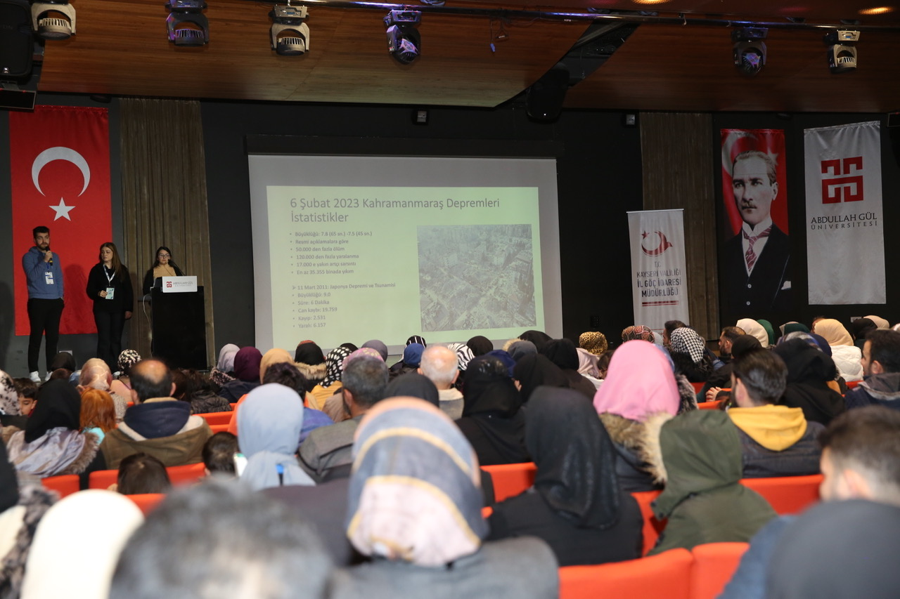 Kayseri'deki Yabancı Uyruklu Misafirlere Deprem Farkındalık Eğitimi